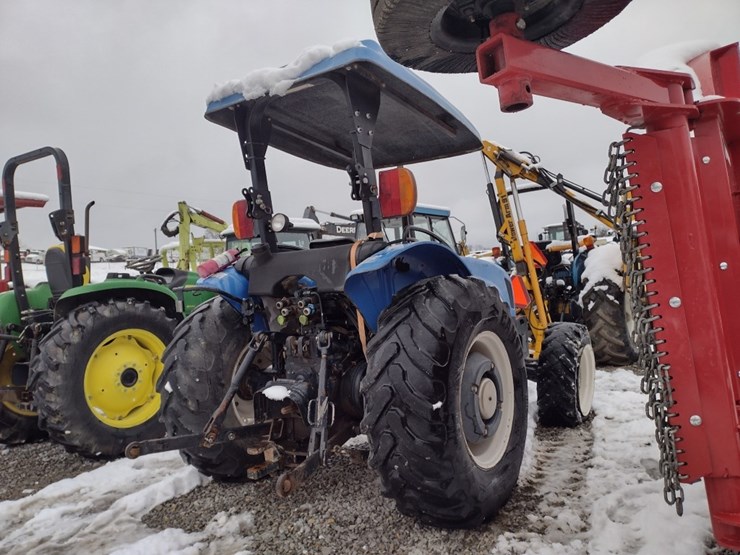 new-holland-tn70a-image-3