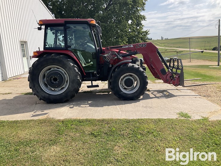 case-ih-farmall-105u-image-4