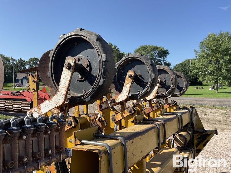 buffalo-6000-16-row-cultivator-image-12