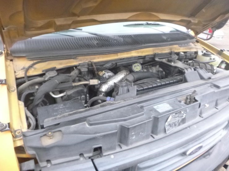 2004-ford-e450-image-13