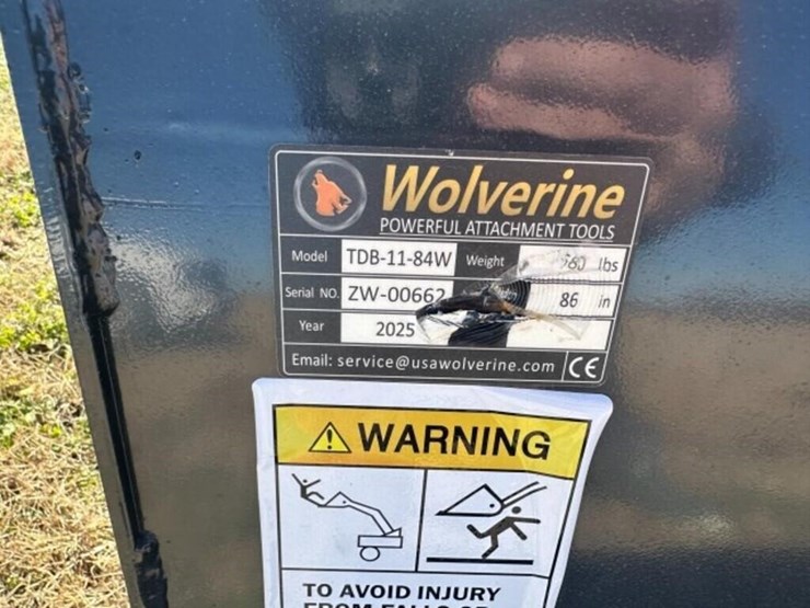 2025-wolverine-82"-skid-steer-bucket-image-4