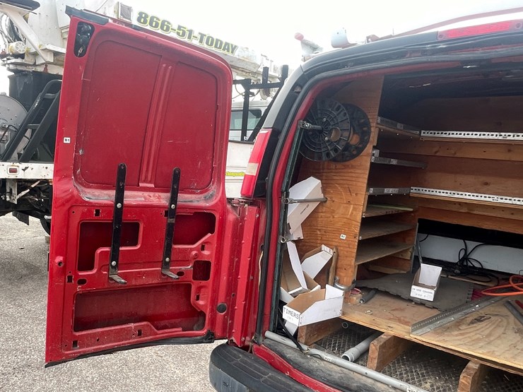 #1403-•-2005-chevy-cargo-van-(wi-title-in-delay)-image-39