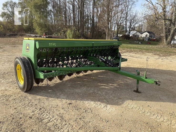 john-deere-8300-image-1