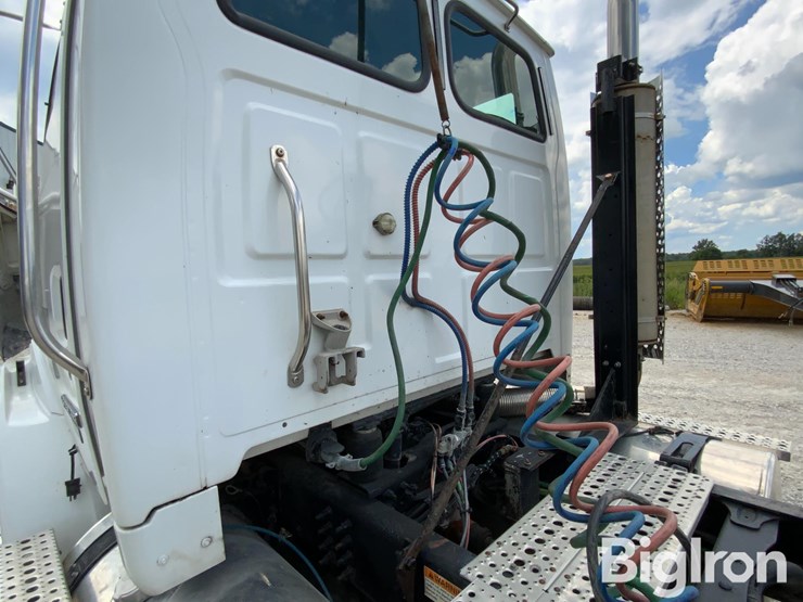 2007-sterling-at9500-image-10