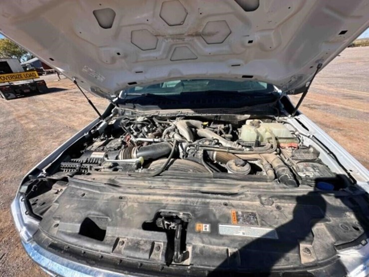 2024-ford-f350dually-1-ton-image-32