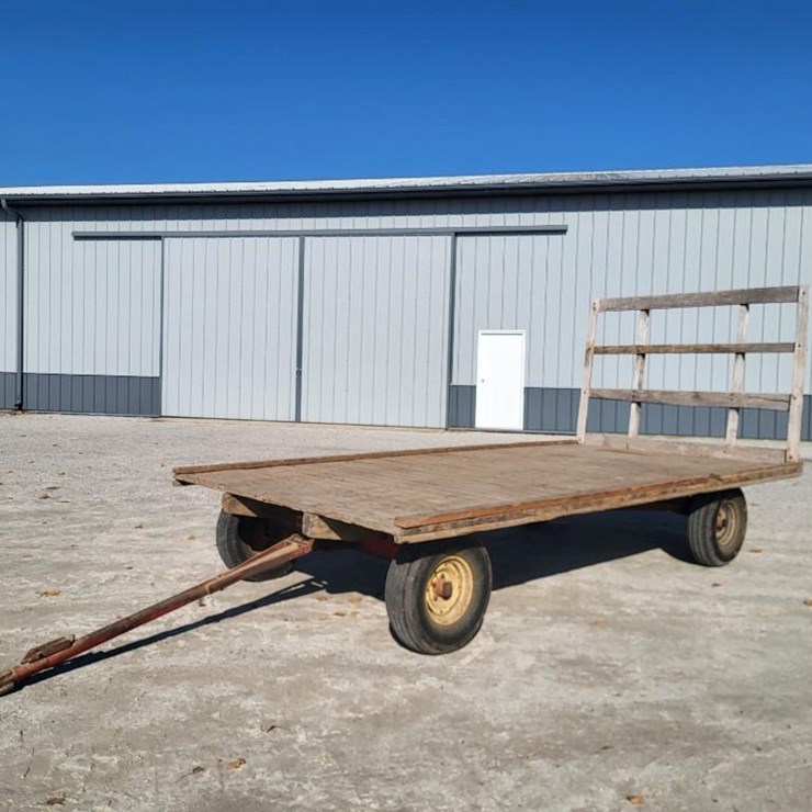 Hay Wagon w/Running Gear