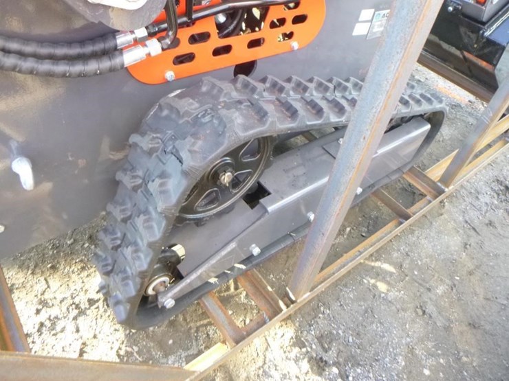 2025-agt-ysrt14-skid-steer-track-loader-image-16