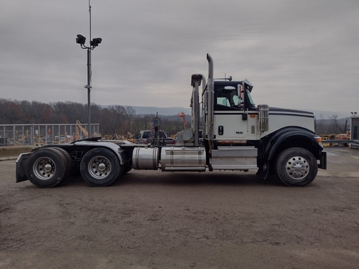 international-hx520-image-3