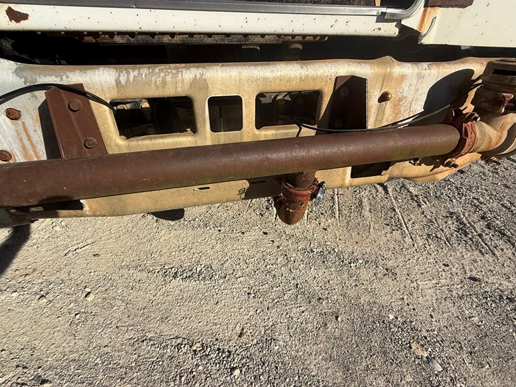 mack-r686st-image-39