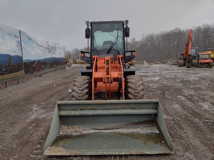 hitachi-zw80-5b-image-2