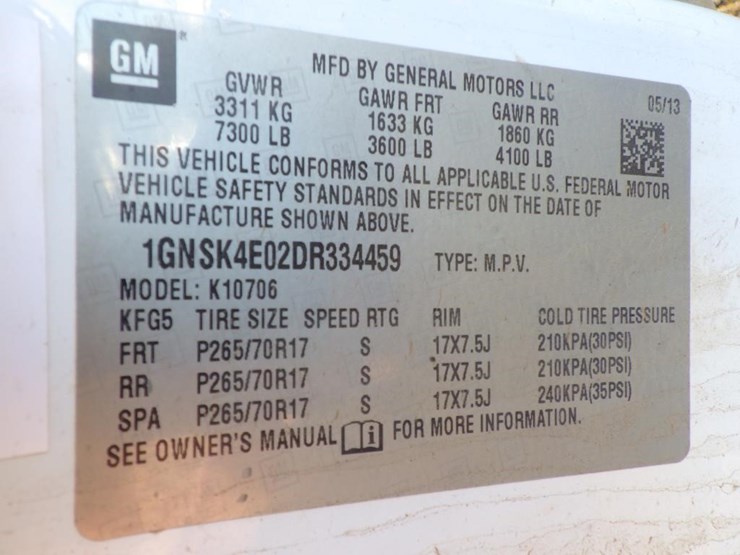 2013-chevrolet-tahoe-image-16