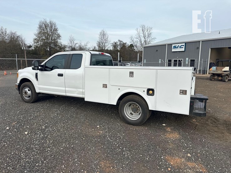 2017-ford-f350-xl-image-8