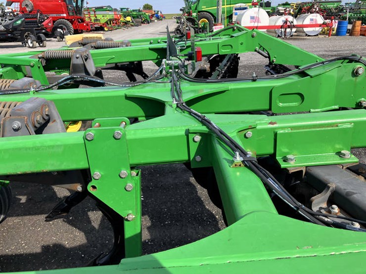 2014-john-deere-2720-image-14