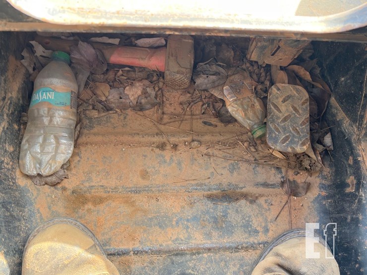 2017-caterpillar-259d-image-32