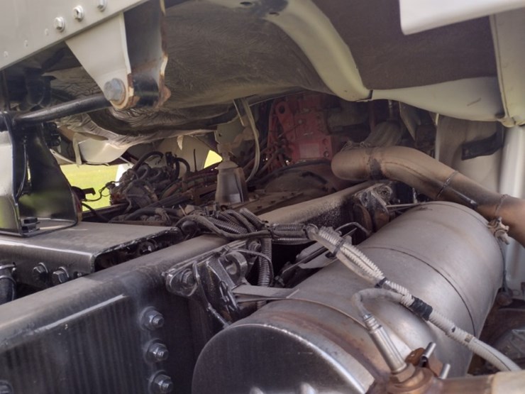 freightliner-m2-106-image-38