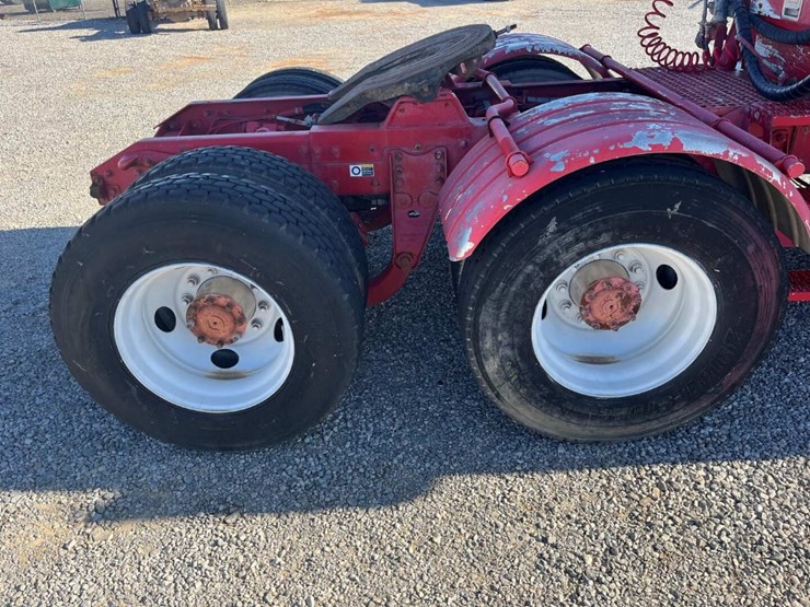 2010-kenworth-t800-image-15