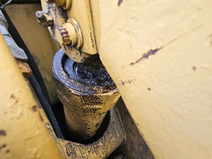 caterpillar-920-image-68