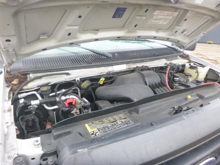 2012-ford-e150-image-12