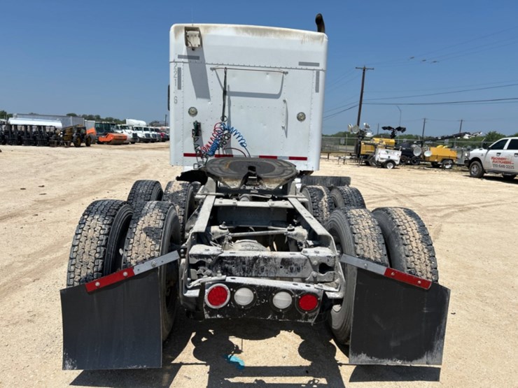 2016-kenworth-t660-image-6