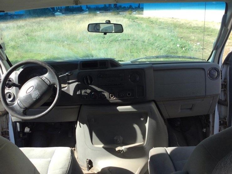 2009-ford-e350-image-12