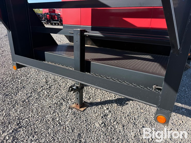 2013-taylor-tg350r-generator-on-tri/a-trailer-image-12