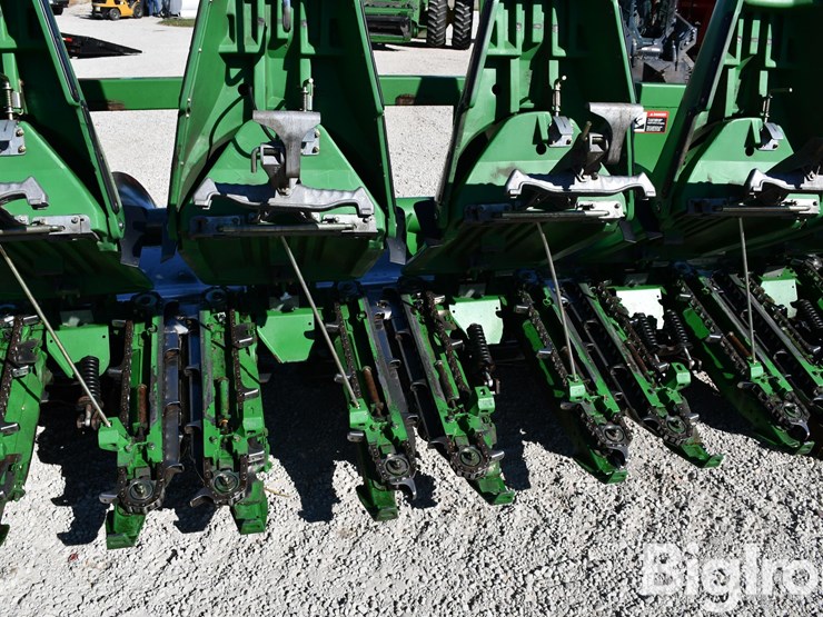 john-deere-608c-image-17