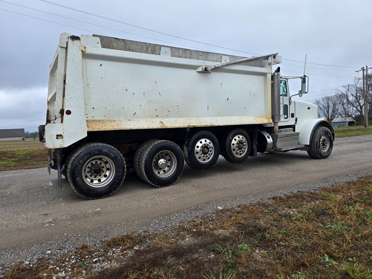 peterbilt-367-image-28