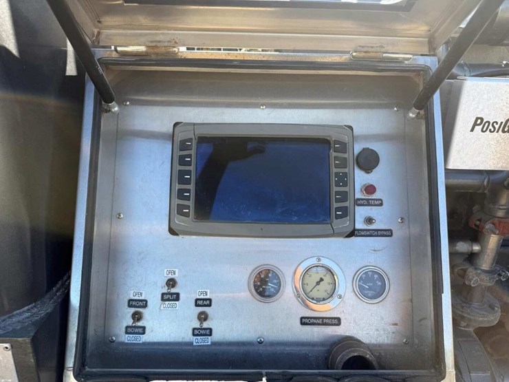 2018-kenworth-t800-image-10