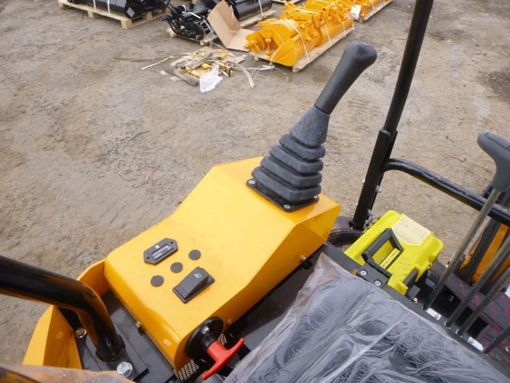 2025-vicsec-vc15-hydraulic-excavator-image-21