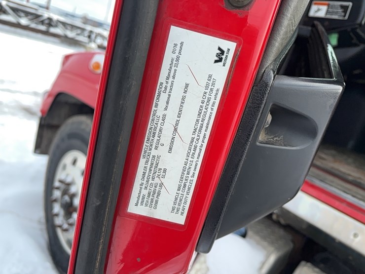 2017-western-star-4700sf-image-18