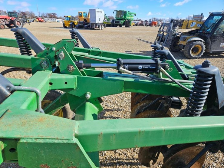 john-deere-714-image-19