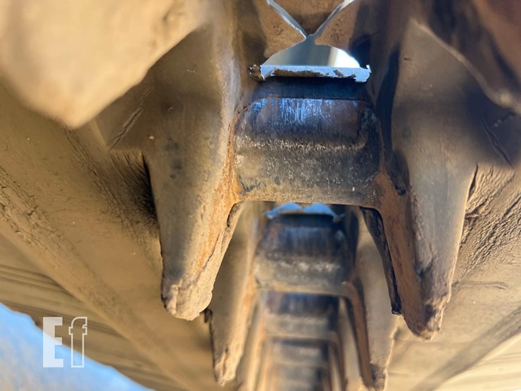 2019-takeuchi-tl12v2-image-16