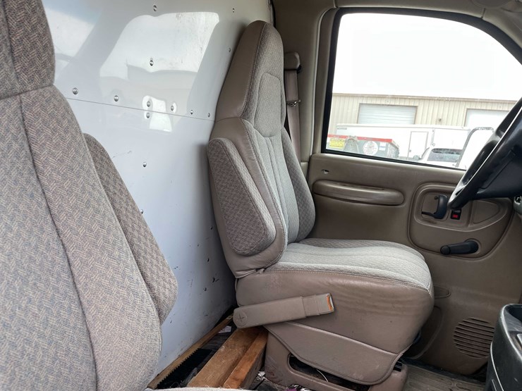 chevrolet-express-3500-image-73