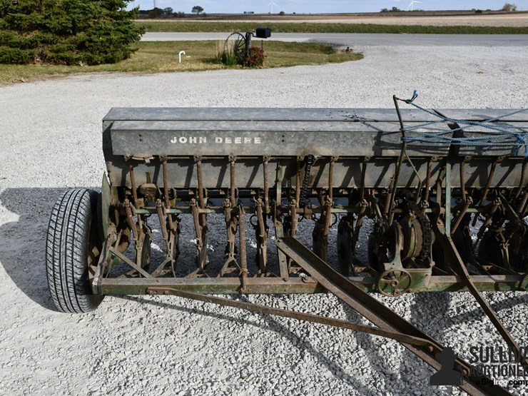 john-deere-b-image-11