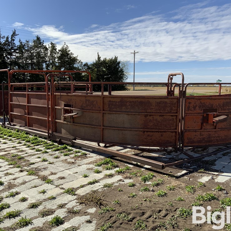 Portable Cattle Tub