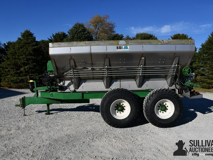 bbi-magnaspread-pull-type-spreader-image-8