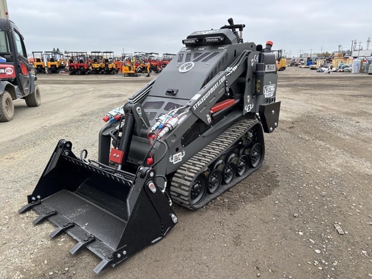 2025-kubota-d1703-image-1