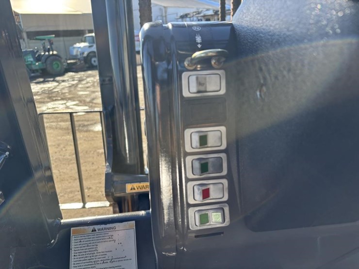 2017-case-586h-image-26