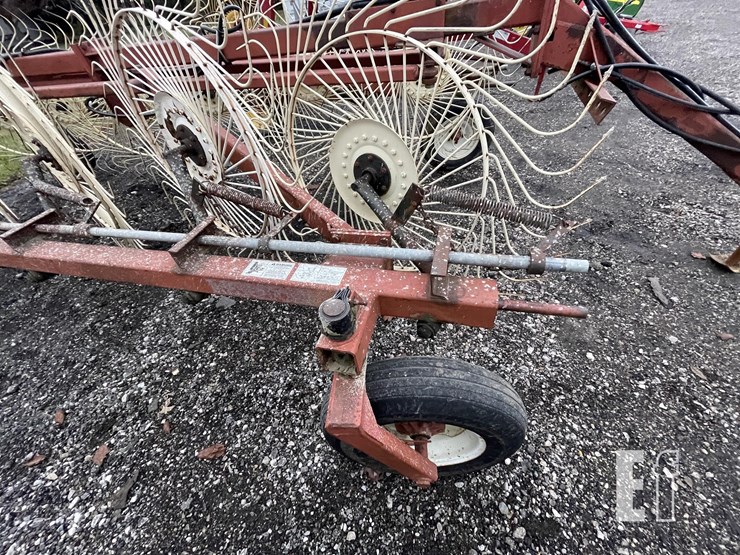 hesston-3983-image-5