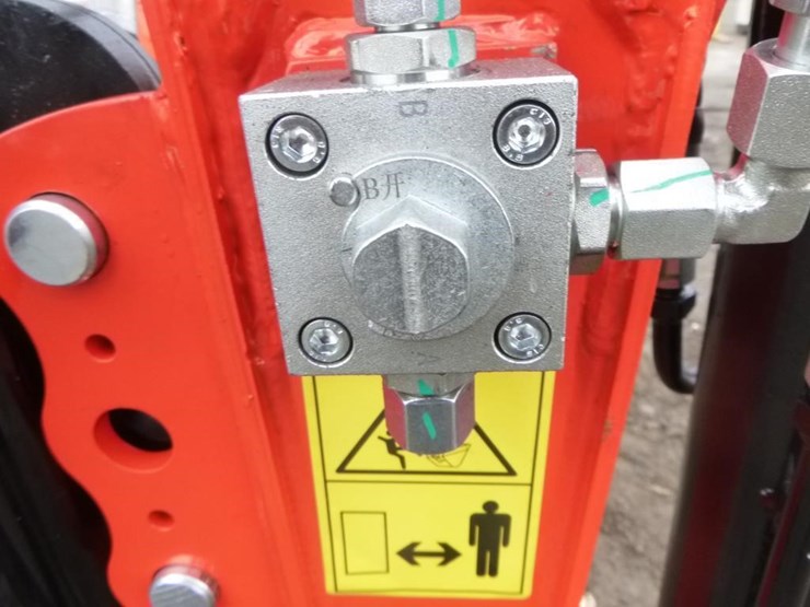 2025-tpm-18bs-hydraulic-excavator-image-13