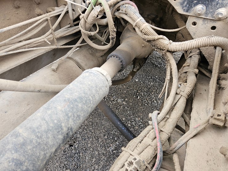 freightliner-columbia-112-image-109