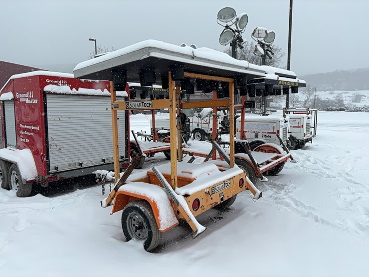 solar-tech-silent-sentinel-arrowboard-arrow/message-board-vn:46m1a0916b1524497-image-4