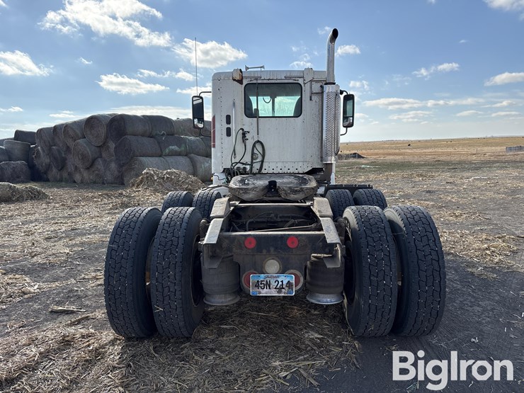 2005-freightliner-columbia-120-image-6
