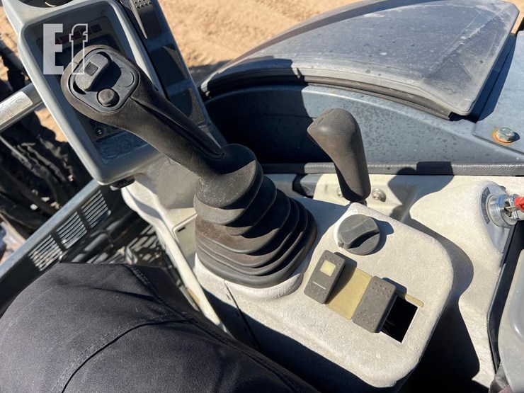 2015-deere-35g-image-33