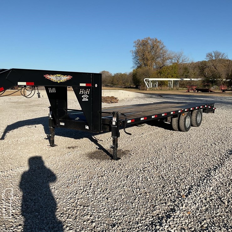 H&H TRAILERS 25' X