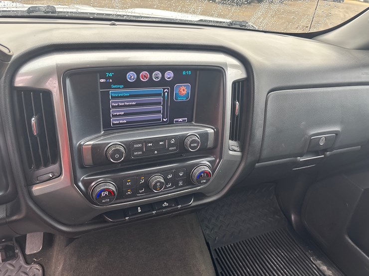 2017-chevrolet-1500-image-8