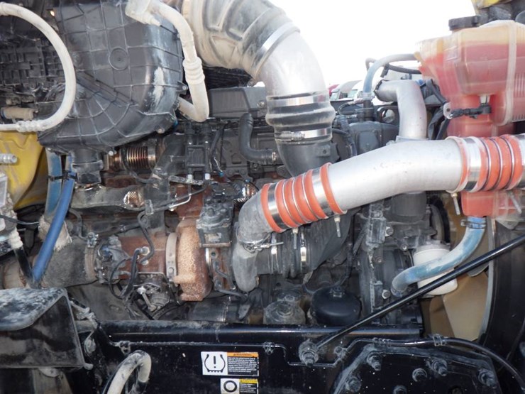 2018-peterbilt-579-image-26