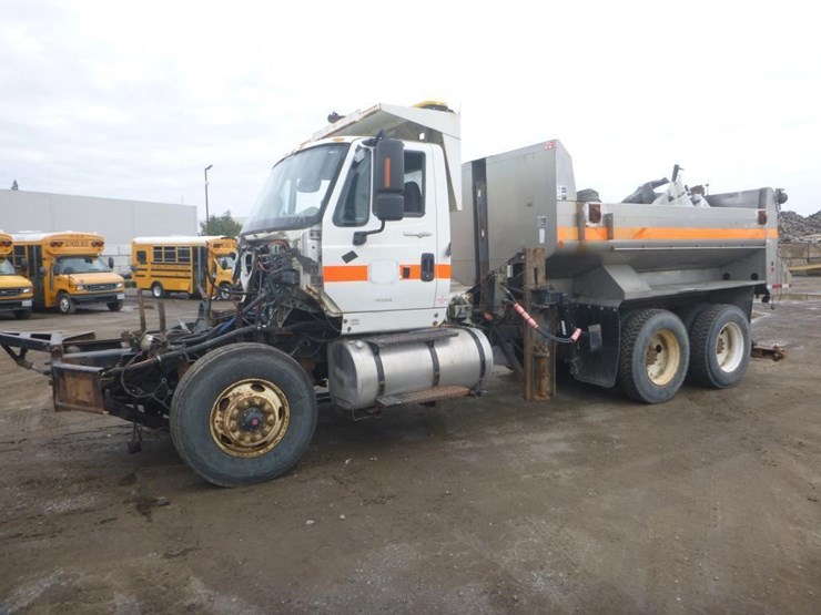 international-7600-image-1