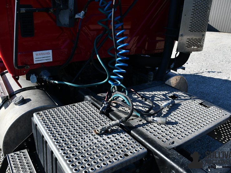 international-prostar-image-19