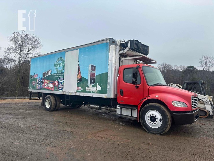 2016-freightliner-business-class-m2-106-image-1